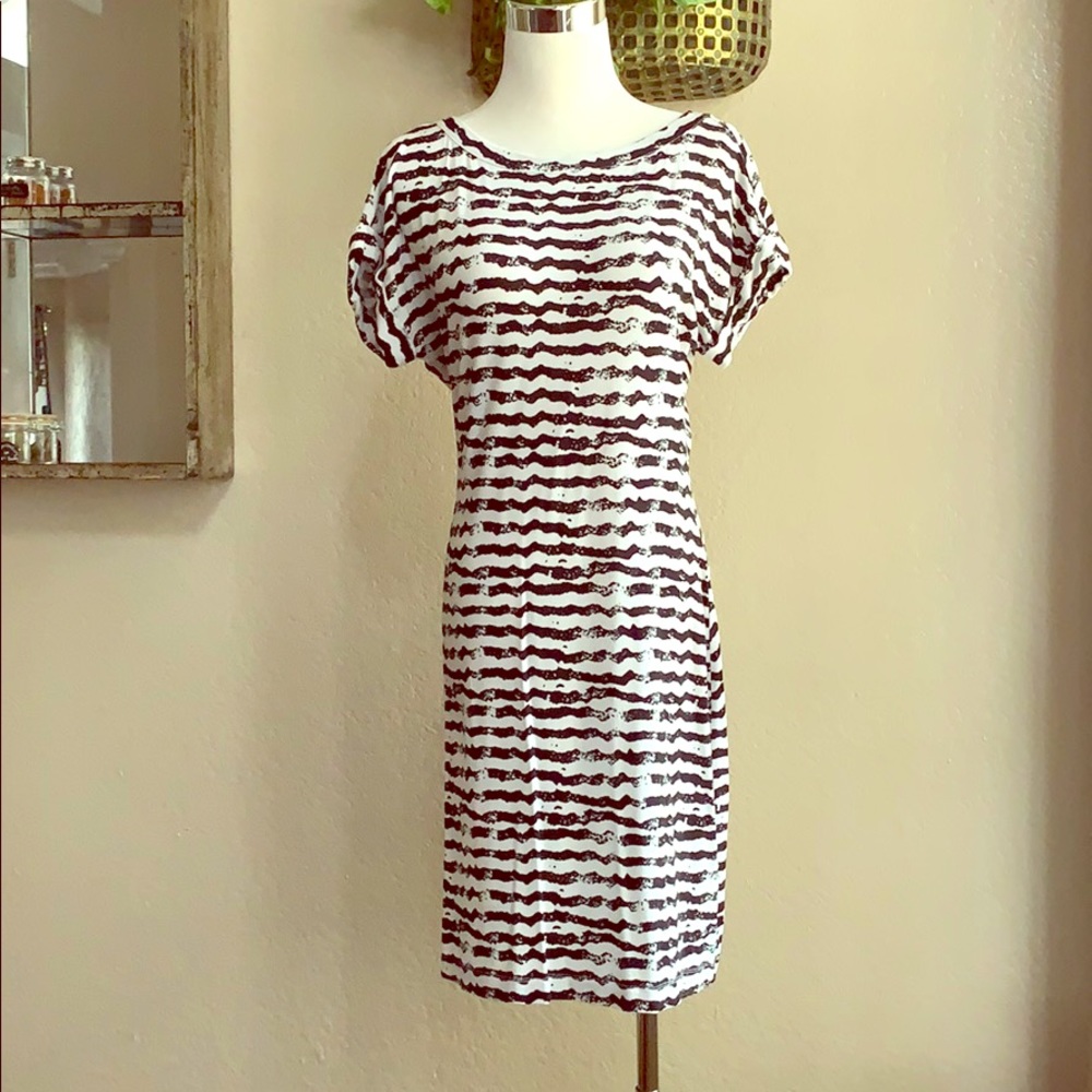 TART / Anthropologie wavy stripe knit short sleeve T shirt dress w/ open back